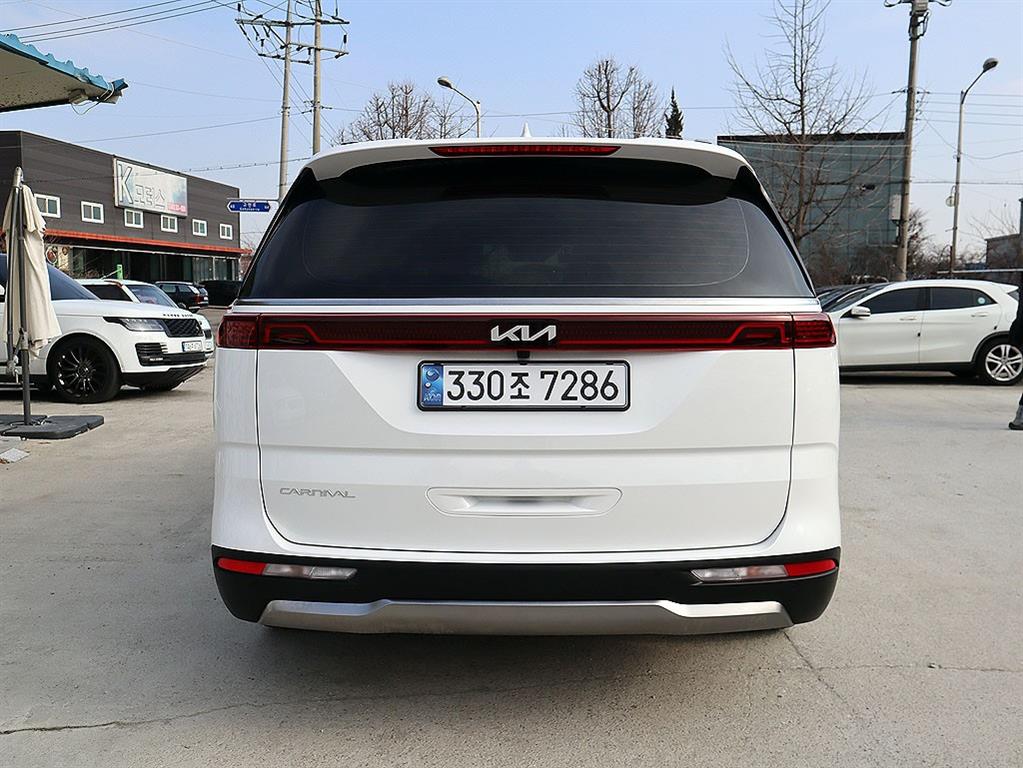 KIA Carnival - Vista 7