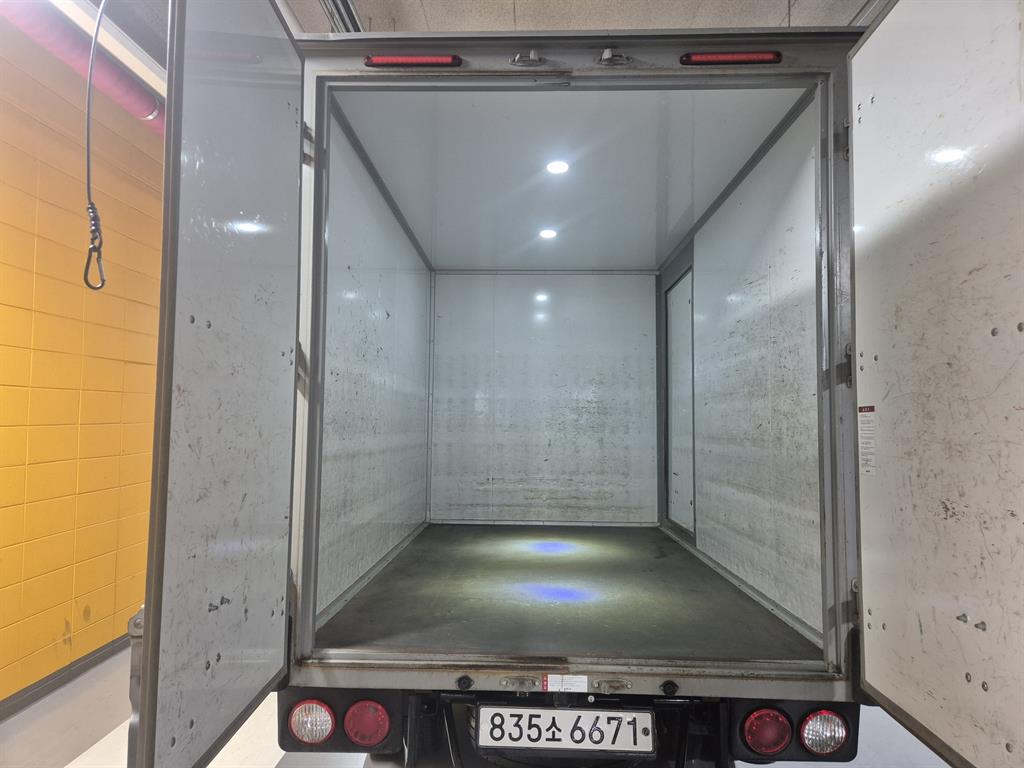 Small Truck Normal Box(High Deck) 2023 Blanco - Importación desde Corea - HF Imports Iquique - Foto 15