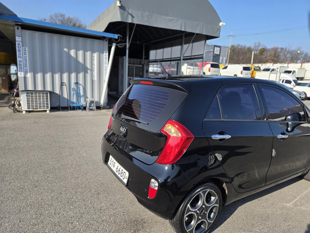 KIA Morning - Vista 6