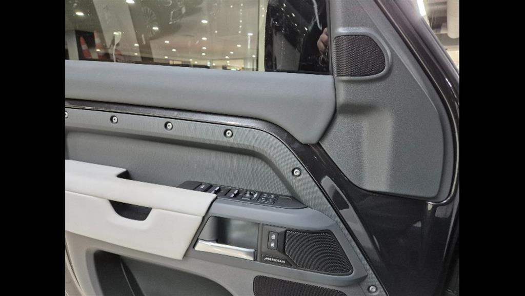 Land Rover Defender - Vista 10