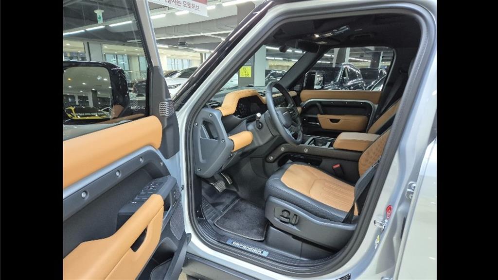 Land Rover Defender - Vista 8