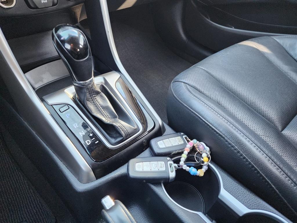 HYUNDAI i30 2014 Blanco - Importación desde Corea - HF Imports Iquique - Foto 13