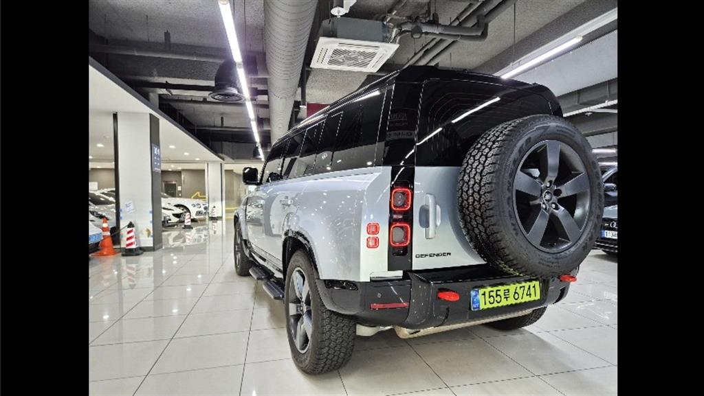 Land Rover Defender - Vista 5