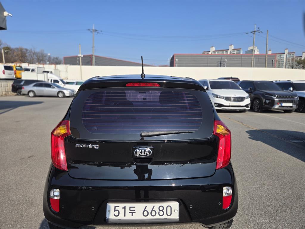 KIA Morning - Vista 4