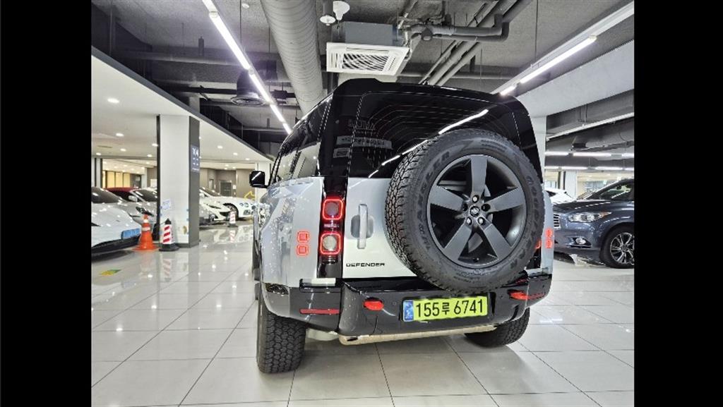 Land Rover Defender - Vista 4