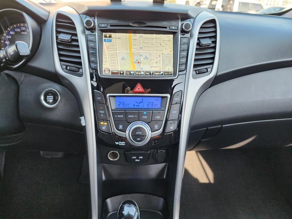 HYUNDAI i30 - Vista 11