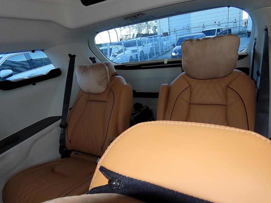 KIA Carnival - Vista 7