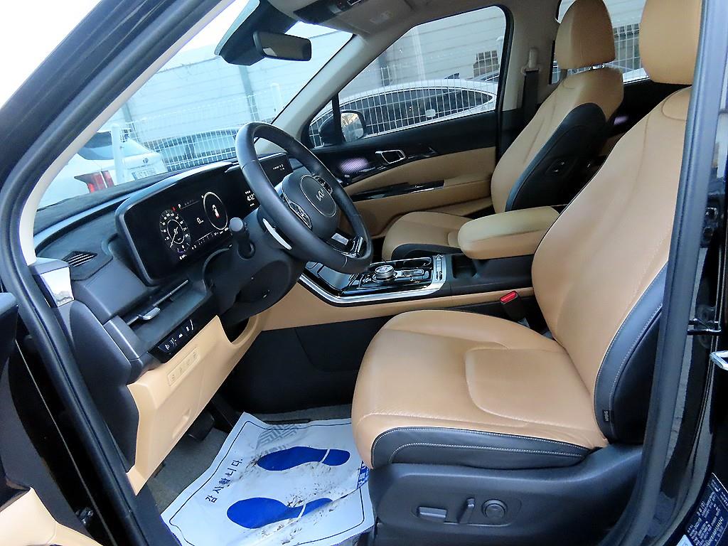 KIA Carnival - Vista 5