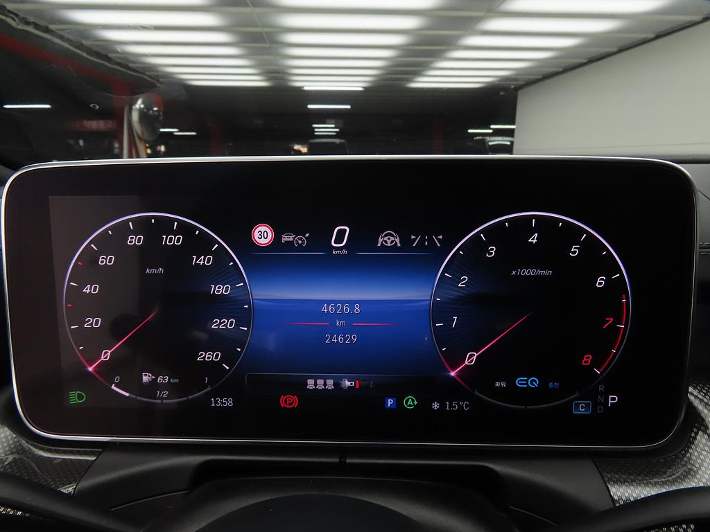 Mercedes Benz C Class - Vista 9