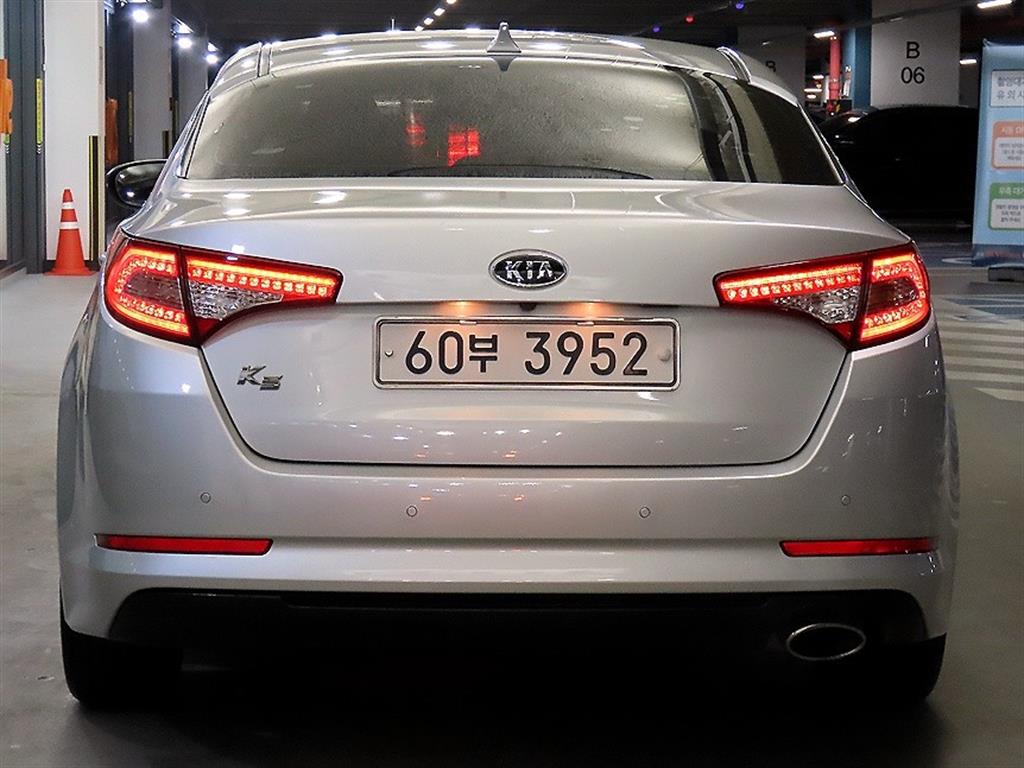 KIA K5 - Vista 5