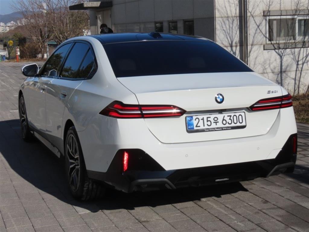 BMW 5 Series - Vista 7