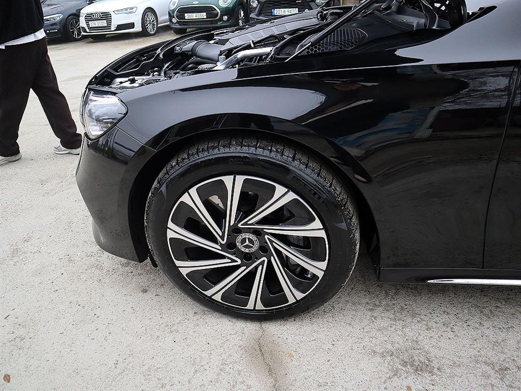 Mercedes Benz E class 2025 Negro - Importación desde Corea - HF Imports Iquique - Foto 18