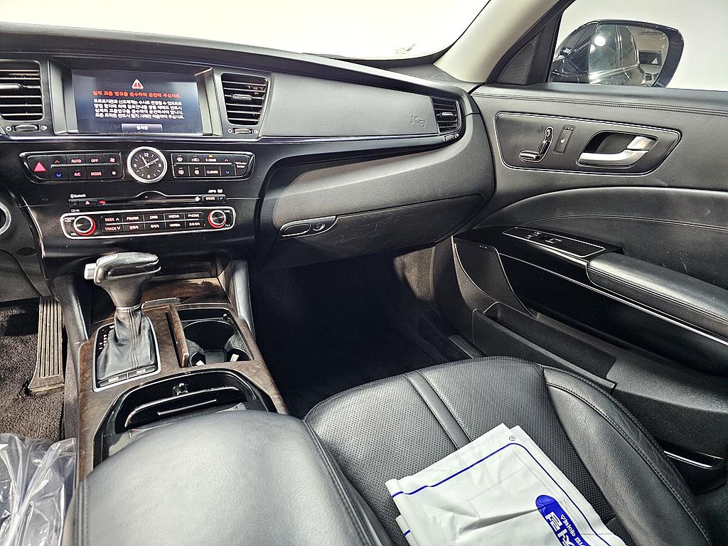 KIA K9 - Vista 10