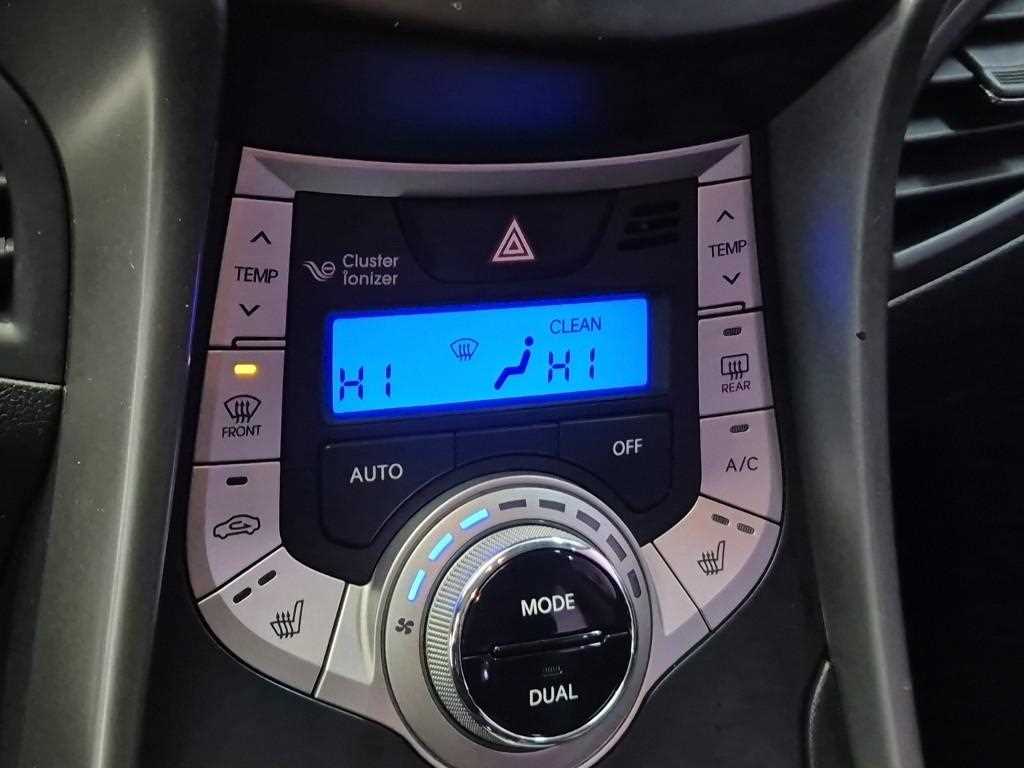 HYUNDAI Avante 2012 Blanco - Importación desde Corea - HF Imports Iquique - Foto 14