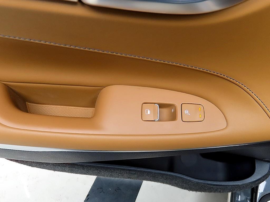 HYUNDAI Grandeur - Vista 12