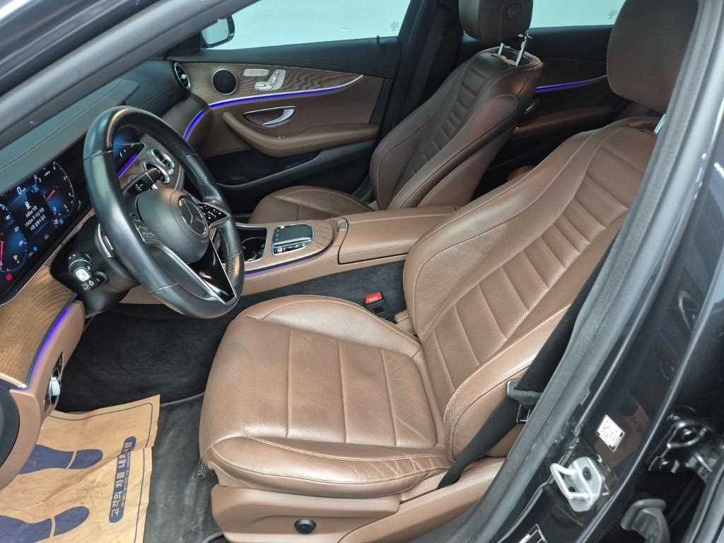 Mercedes Benz E class - Vista 11