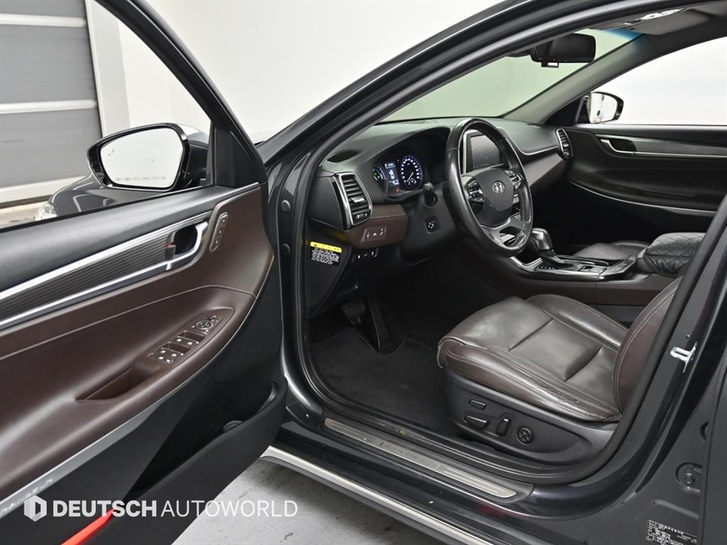 HYUNDAI Grandeur - Vista 11