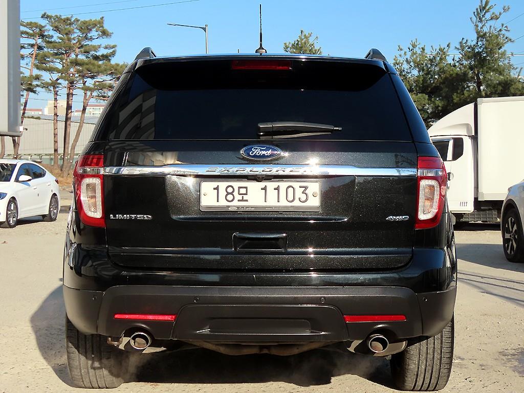 Ford Explorer - Vista 4