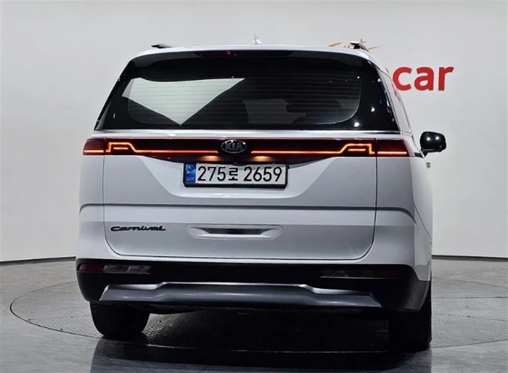 KIA Carnival - Vista 4