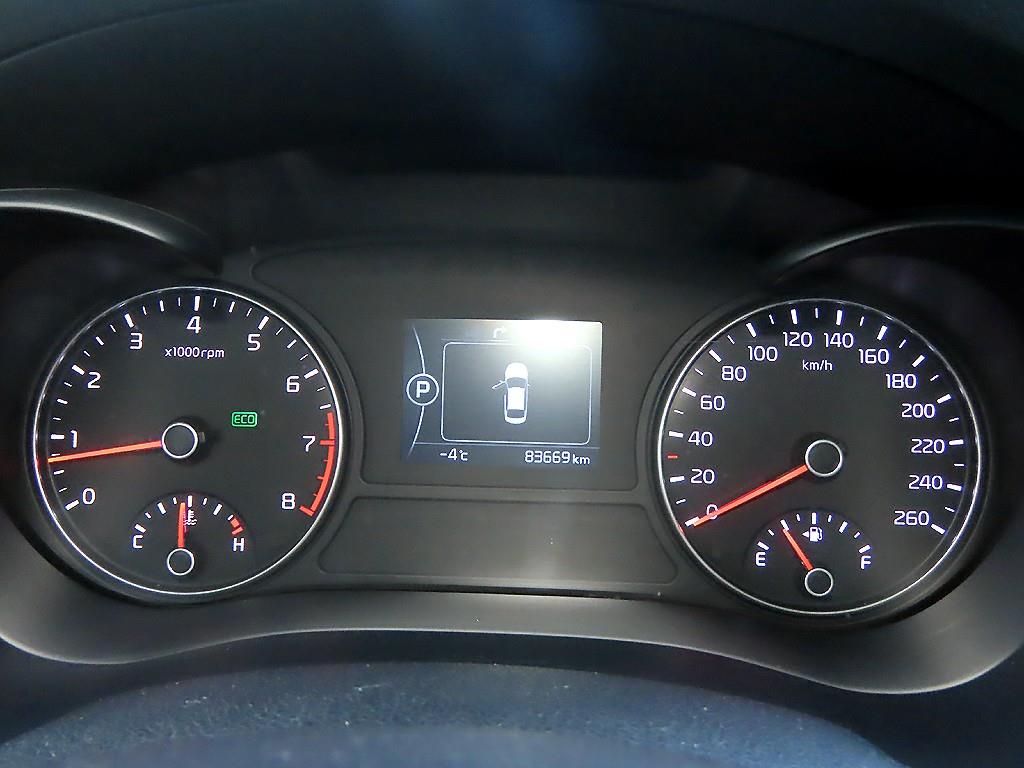KIA K5 - Vista 9