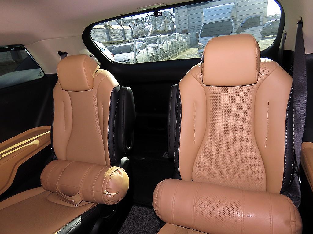 KIA Carnival - Vista 7