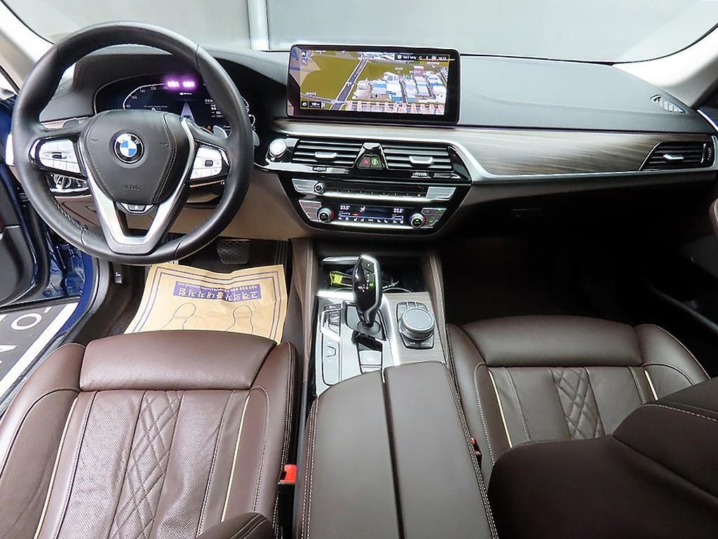 BMW 5 Series - Vista 7