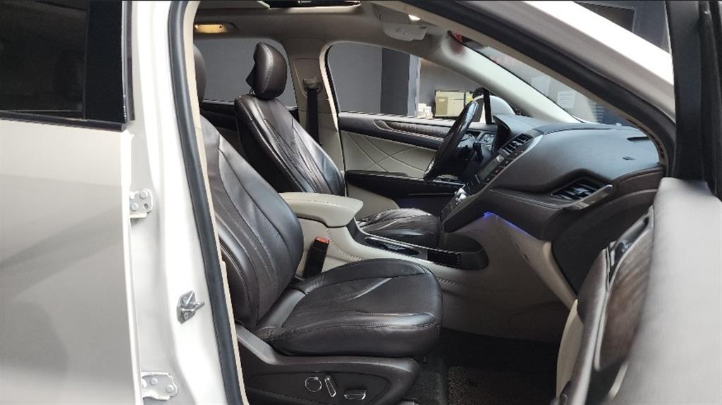 Lincoln MKC - Vista 11