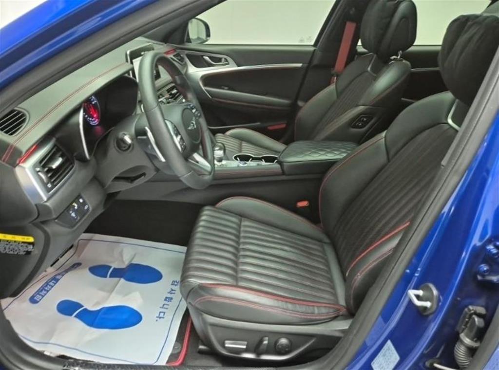 Genesis G70 - Vista 11