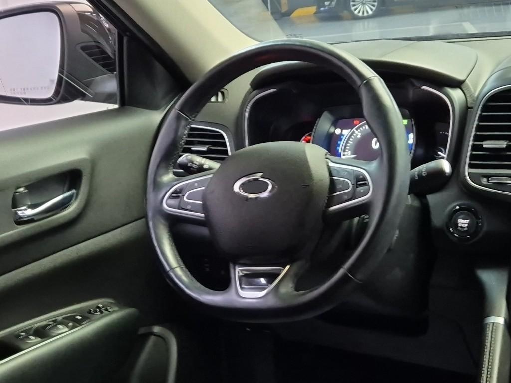 SAMSUNG QM6 - Vista 9