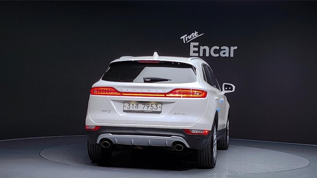 Lincoln MKC - Vista 4