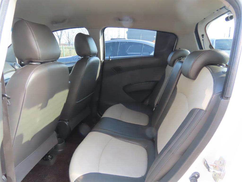 Chevrolet Spark - Vista 11