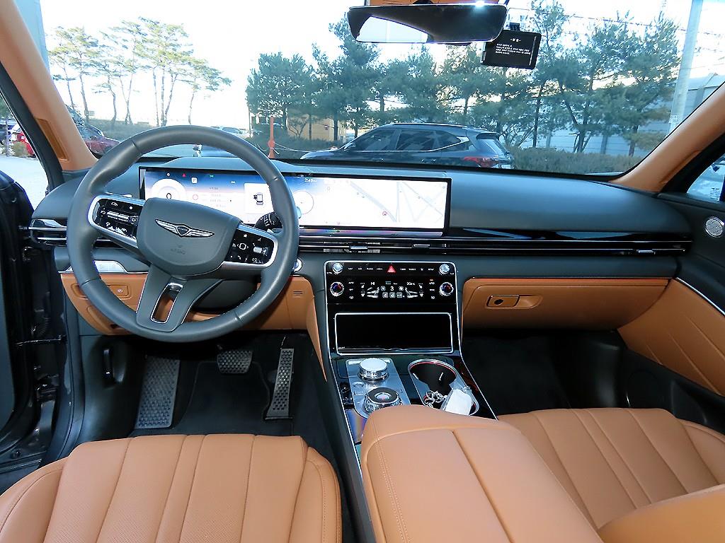 Genesis GV80 - Vista 7