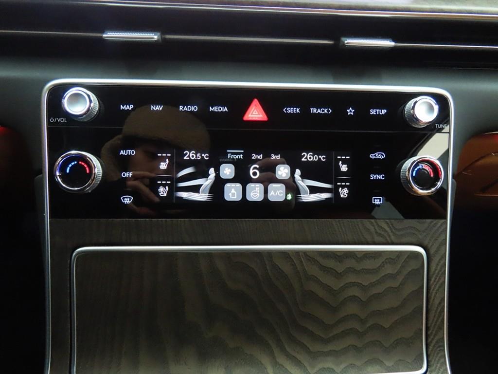 Genesis GV80 - Vista 11