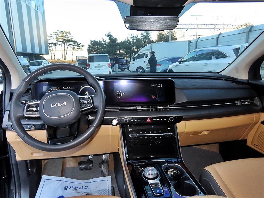 KIA Carnival - Vista 8