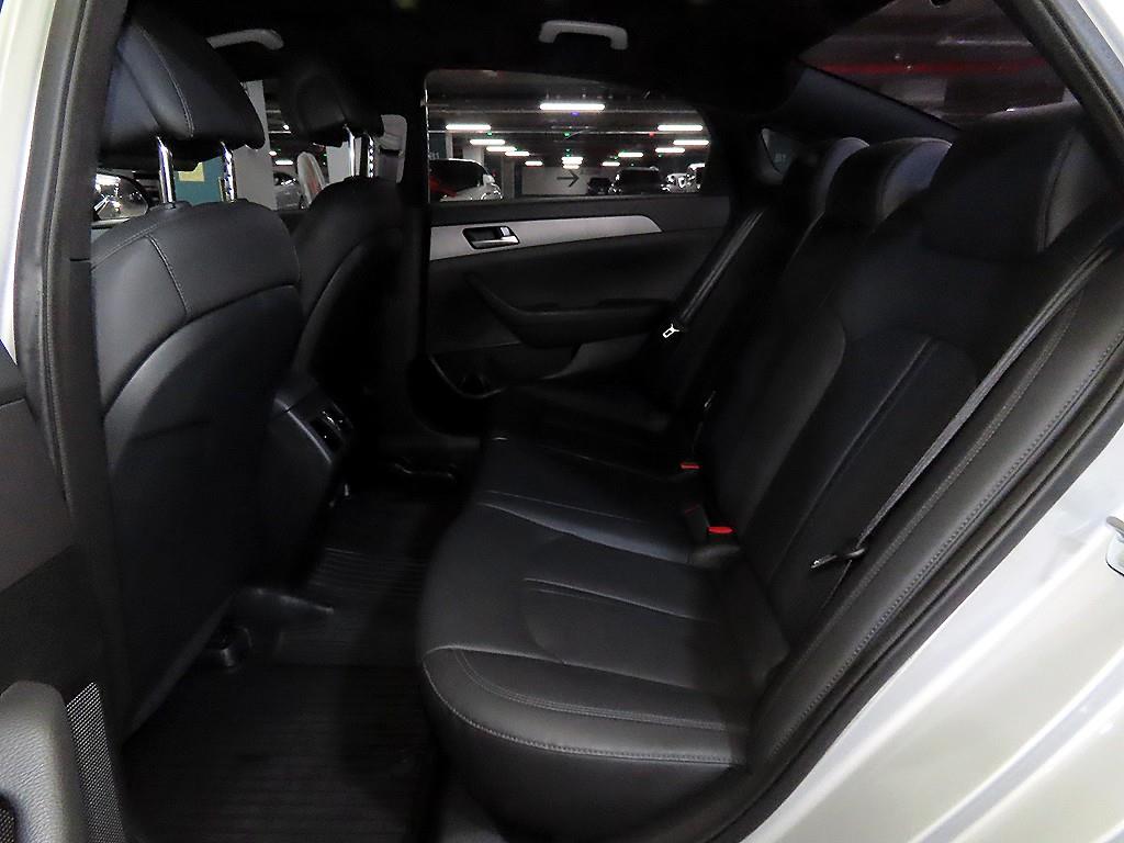 HYUNDAI Sonata - Vista 7