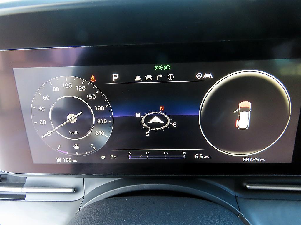 KIA Carnival - Vista 10