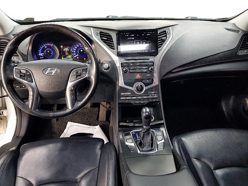 HYUNDAI Grandeur - Vista 5