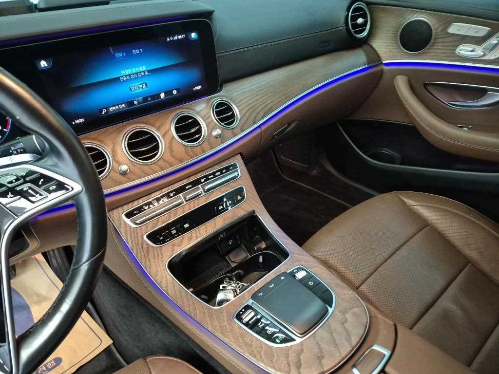 Mercedes Benz E class - Vista 10