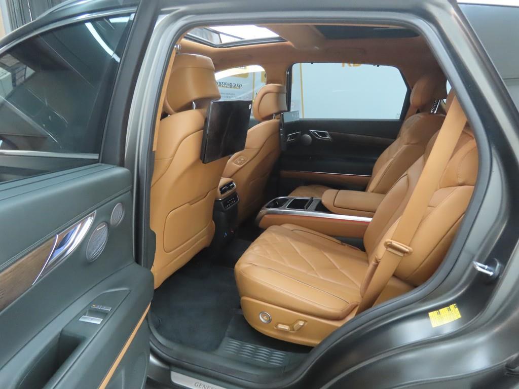 Genesis GV80 - Vista 6