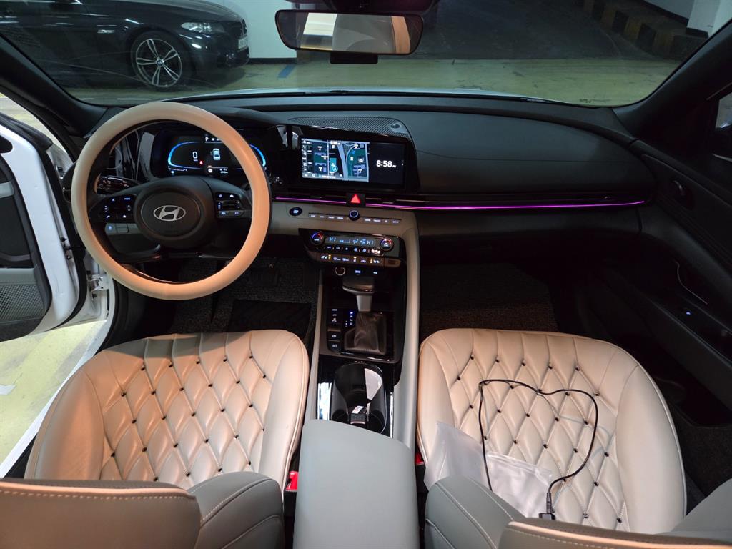 HYUNDAI Avante - Vista 8