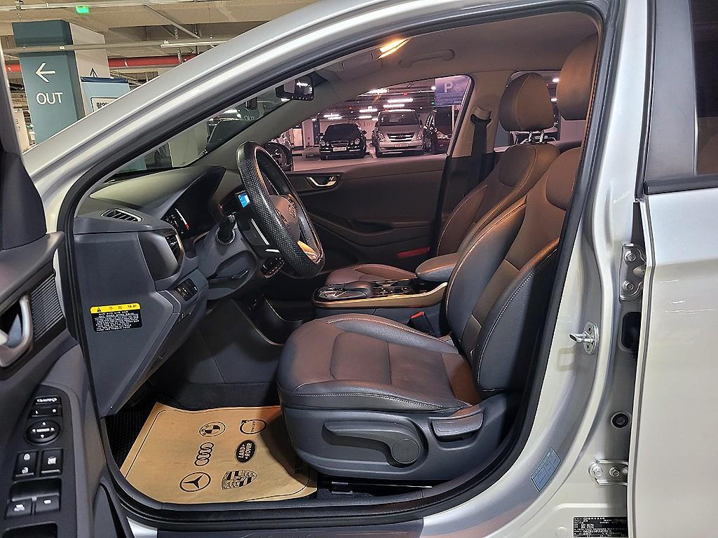 HYUNDAI Ioniq - Vista 7