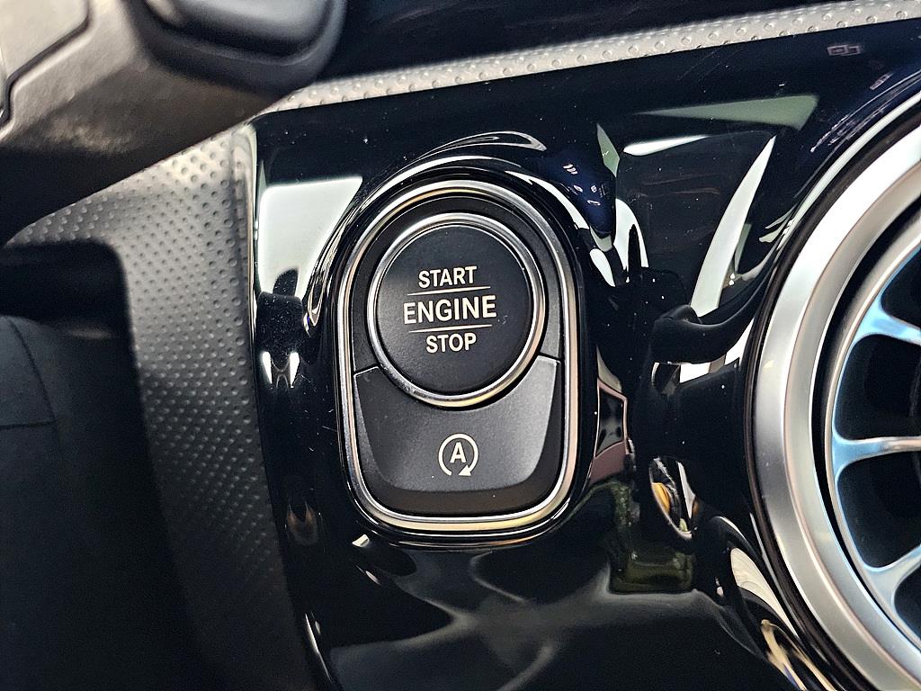 Mercedes Benz A Class 2024 Blanco - Importación desde Corea - HF Imports Iquique - Foto 13