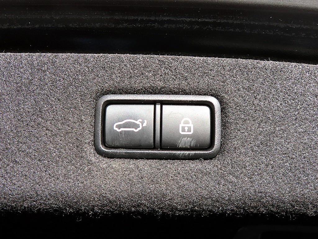 Genesis EQ900 2018 - Importación desde Corea - HF Imports Iquique - Foto 17