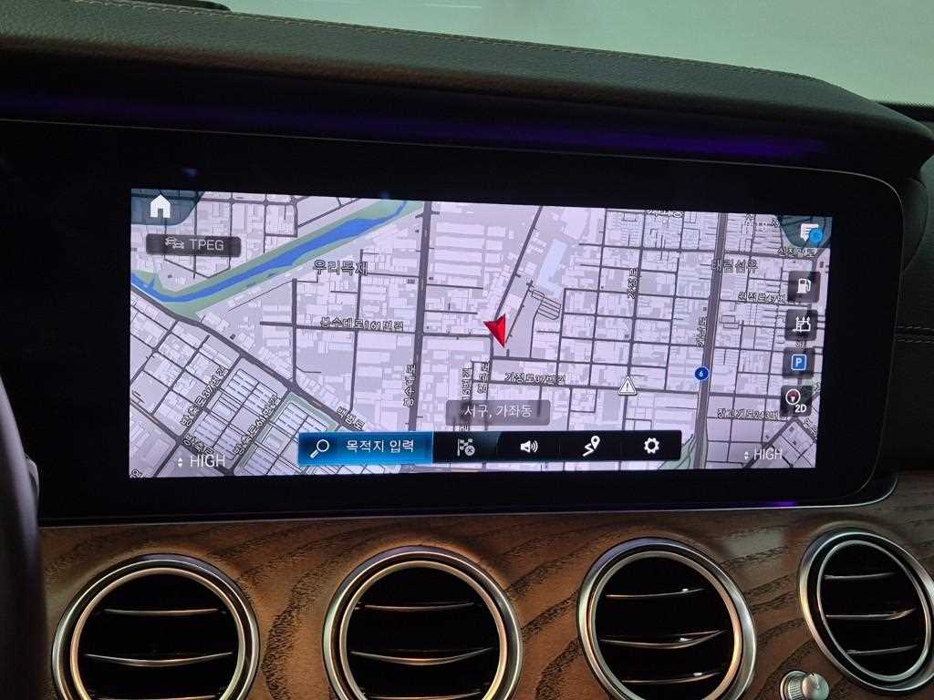 Mercedes Benz E class 2021 Gris - Importación desde Corea - HF Imports Iquique - Foto 14