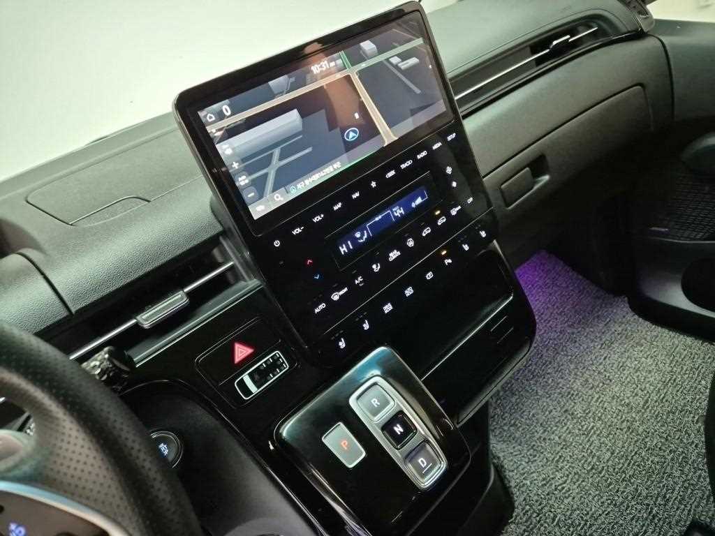 HYUNDAI Staria - Vista 10