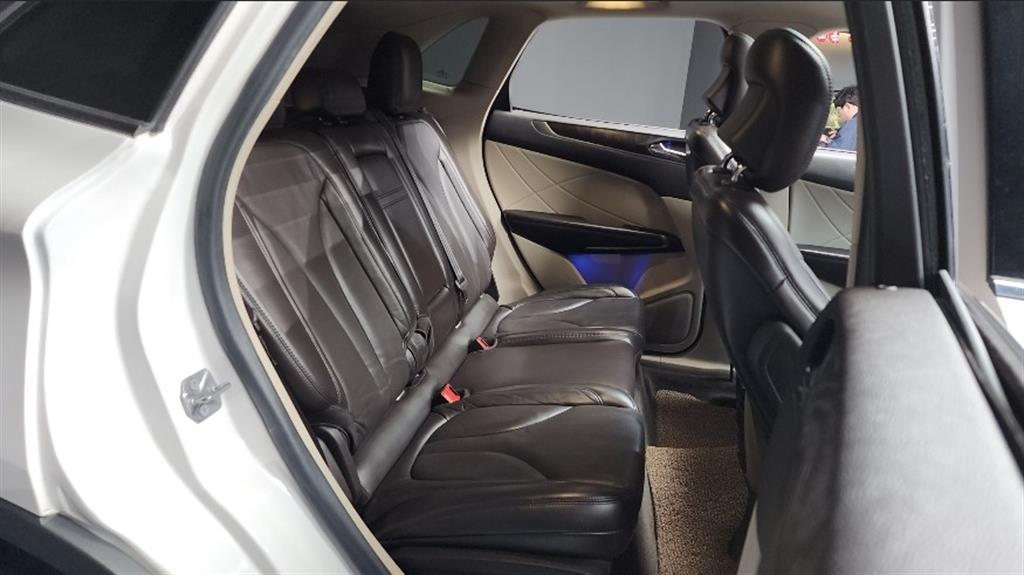 Lincoln MKC - Vista 12