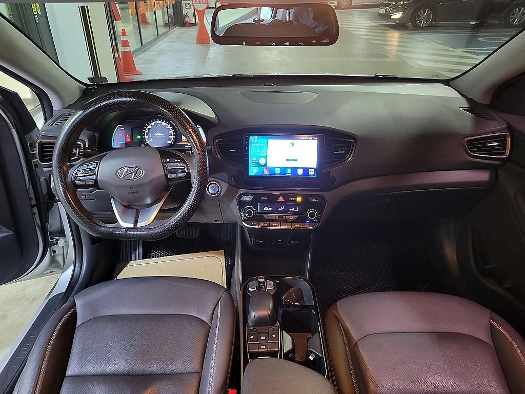 HYUNDAI Ioniq - Vista 6