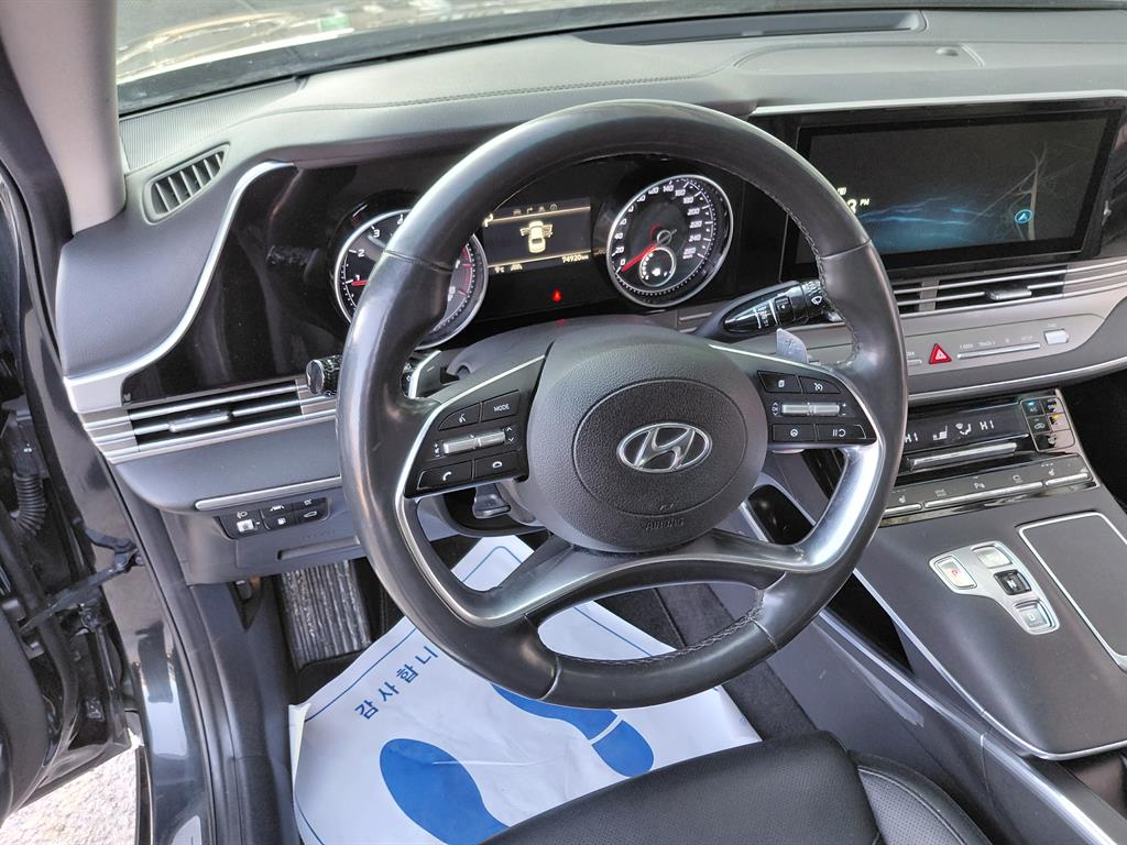 HYUNDAI Grandeur - Vista 7