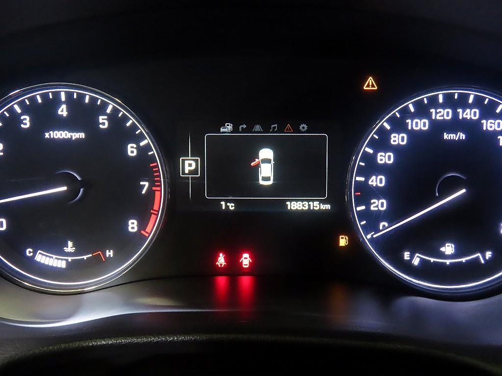 HYUNDAI Genesis - Vista 9