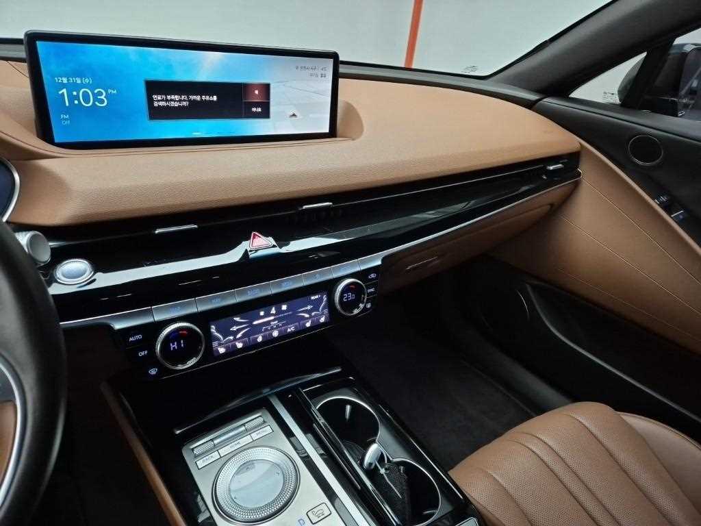 Genesis G80 - Vista 10